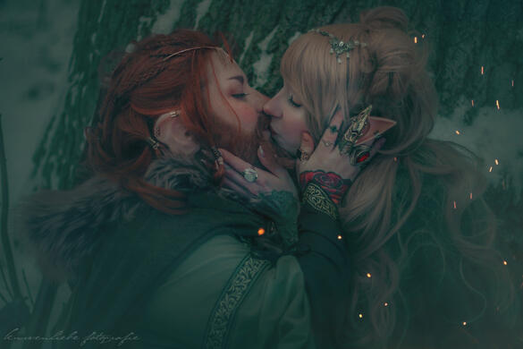 By Glasmond, with Cira Meisen